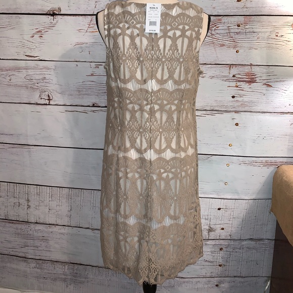 Ronni Nicole Lace dress - Picture 2 of 4